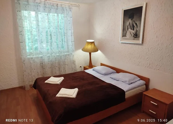 Z Dwiema Sypialniami I Aneksem Kuchennym Appartement